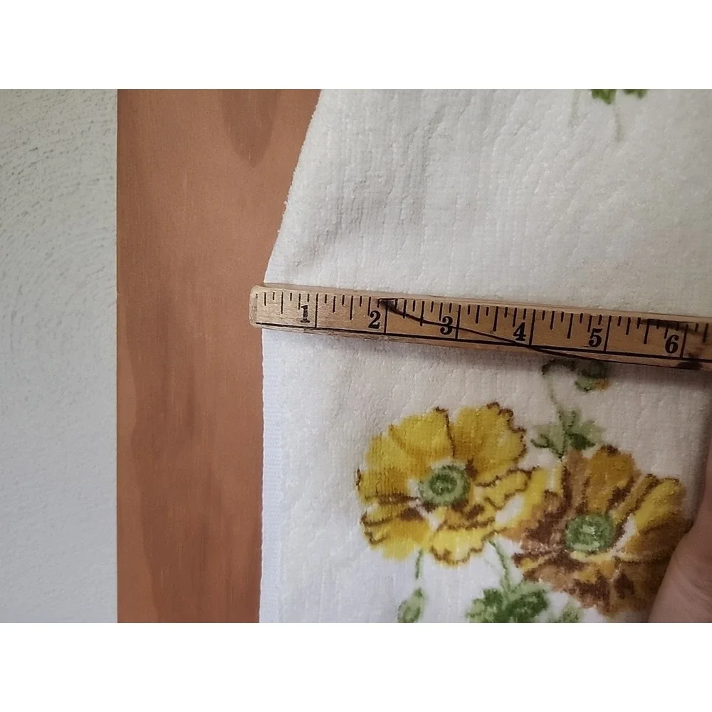 Vtg 70s Lady Pepperell Bath Towel Yellow Floral Cottage Granny Core Fringe
